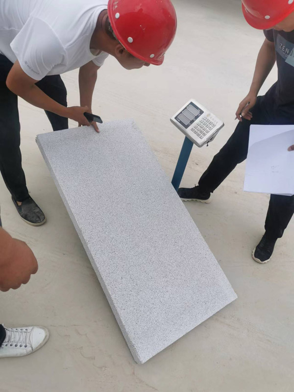 塑化板驗(yàn)貨現(xiàn)場